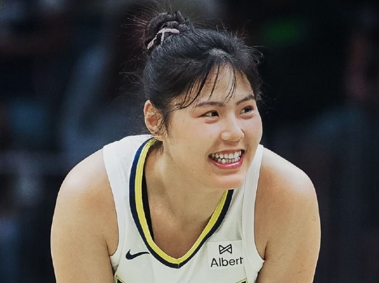 WNBA战报:李月汝最后2分钟登场精彩2+1轰3+1 状元31分大胜 WNBA战报:李月汝最后2分钟登场精彩2+1轰3+1 状元31分大胜